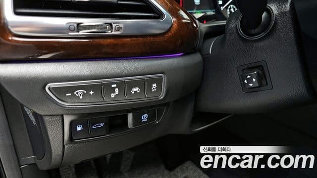 Genesis EQ900 Prestige, 2017 14