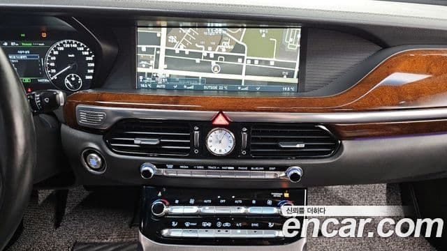 Genesis EQ900 Prestige, 2017 15