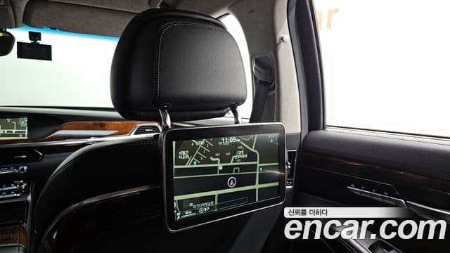 Genesis EQ900 Prestige, 2017 19