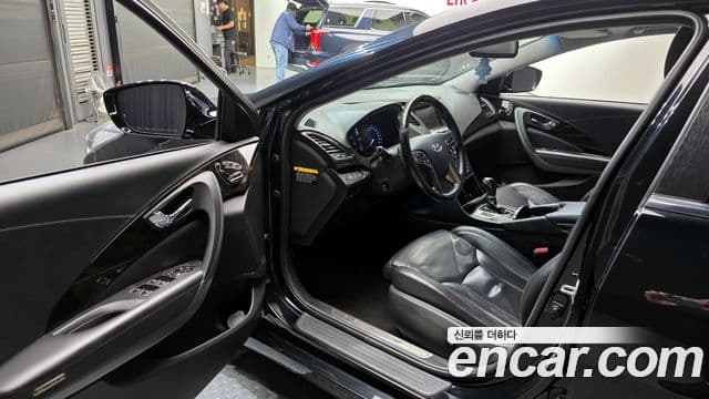 Hyundai Grandeur HG Premium, 2013 10