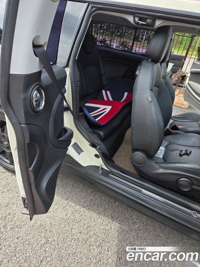 Mini Cooper 클럽맨 Laurel, 2010 17