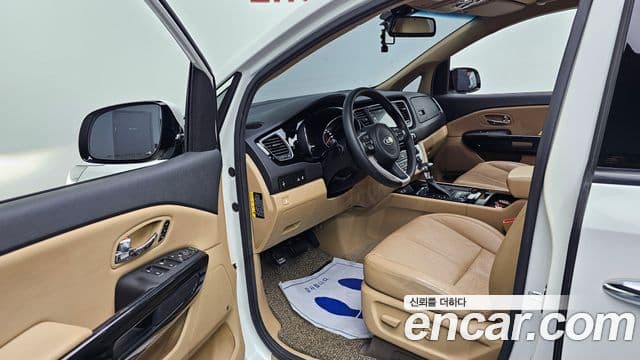 Kia All New Carnival Noblesse, 2017 10