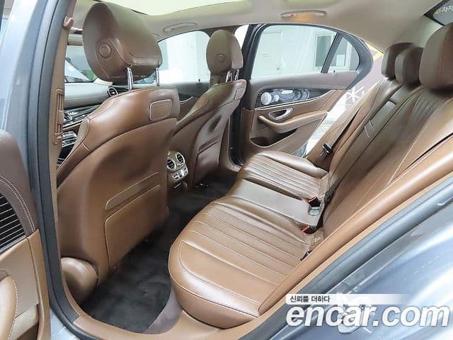 Mercedes-Benz E-класс W213 Exclusive, 2020 10