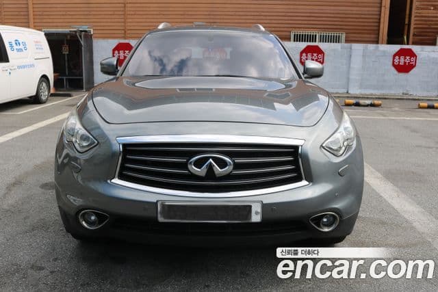 Infiniti FX30d S51, 2012 3
