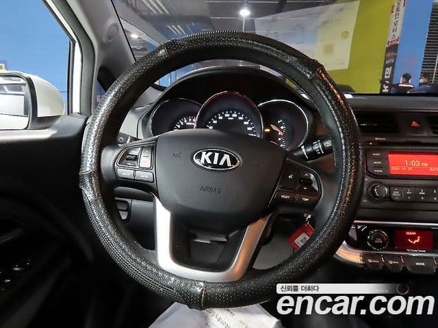 Kia All New Pride Deluxe, 2014 10