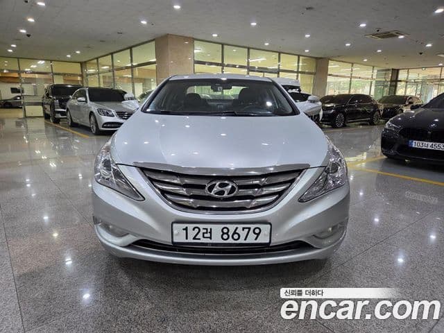 Hyundai YF Sonata Luxury, 2010 2