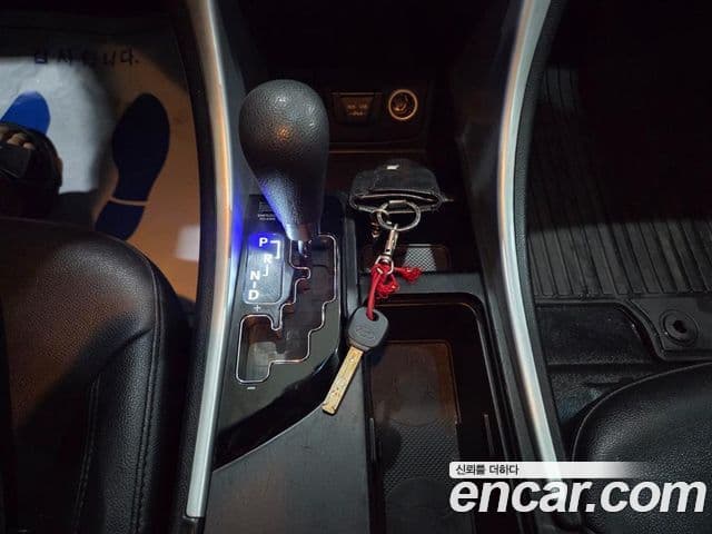 Hyundai YF Sonata Luxury, 2010 13