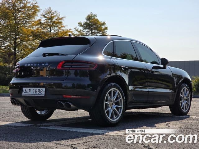 Porsche Macan 95B, 2017 4