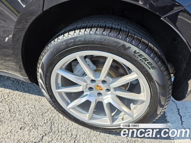 Porsche Macan 95B, 2017 все фото