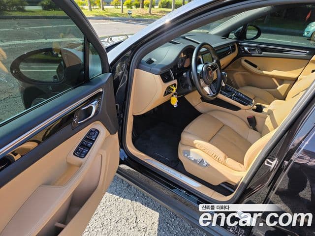 Porsche Macan 95B, 2017 7