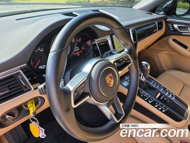 Porsche Macan 95B, 2017 9