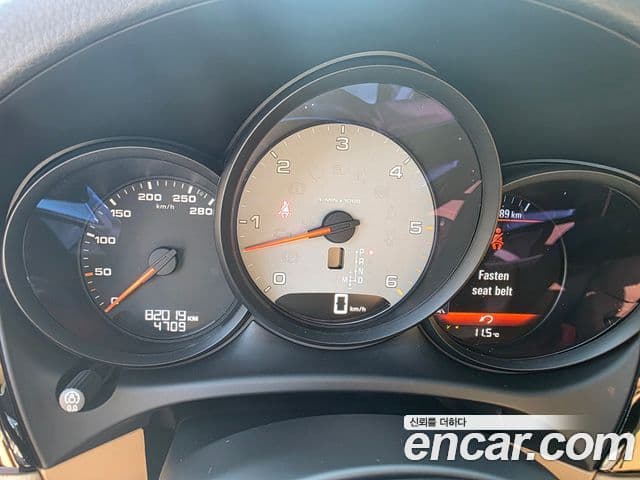 Porsche Macan 95B, 2017 10