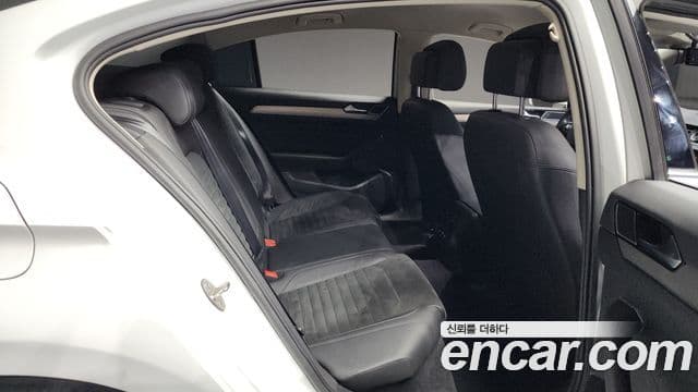 Volkswagen Passat GT(B8), 2018 12