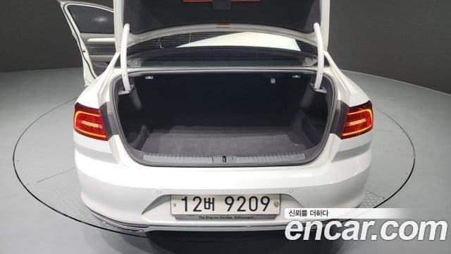 Volkswagen Passat GT(B8), 2018 20