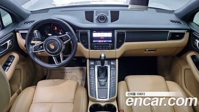 Porsche Macan 95B, 2018 7