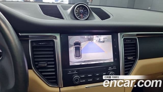 Porsche Macan 95B, 2018 14