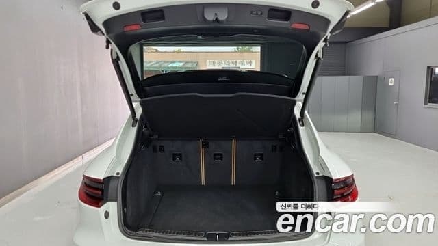 Porsche Macan 95B, 2018 17