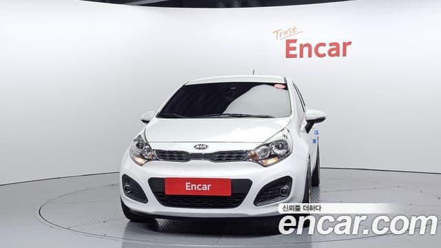 Kia All New Pride Luxury, 2014 3