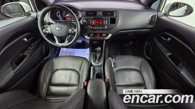 Kia All New Pride Luxury, 2014 7