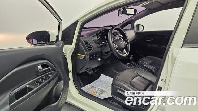 Kia All New Pride Luxury, 2014 10