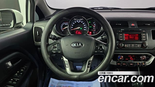 Kia All New Pride Luxury, 2014 15