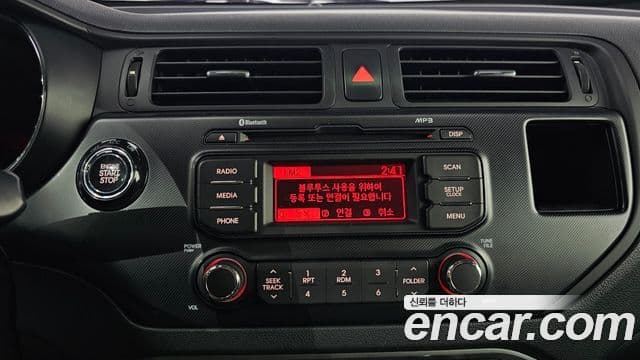 Kia All New Pride Luxury, 2014 16