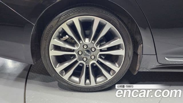 Lincoln Continental 10세대, 2017 все фото