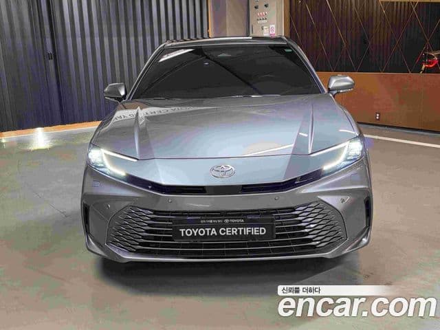 Toyota 캠리 (XV80) 2.5 XLE гибрид, 2025 3