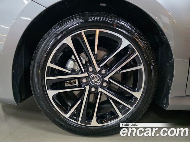 Toyota 캠리 (XV80) 2.5 XLE гибрид, 2025 все фото