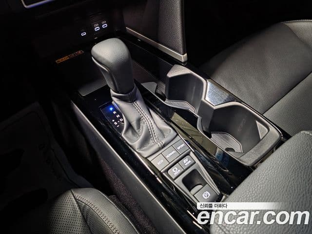 Toyota 캠리 (XV80) 2.5 XLE гибрид, 2025 9