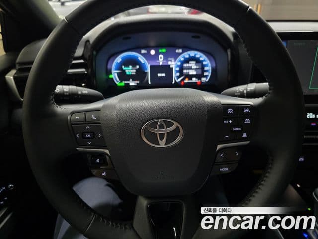 Toyota 캠리 (XV80) 2.5 XLE гибрид, 2025 11