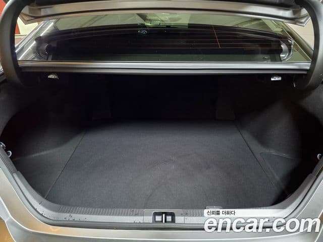 Toyota 캠리 (XV80) 2.5 XLE гибрид, 2025 18