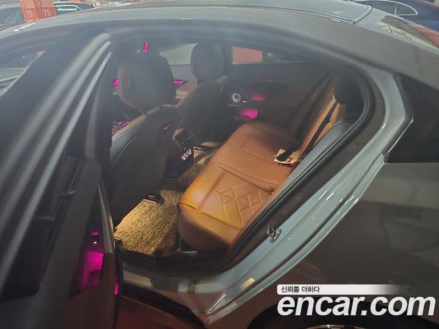 BMW i5 (G60), 2024 7