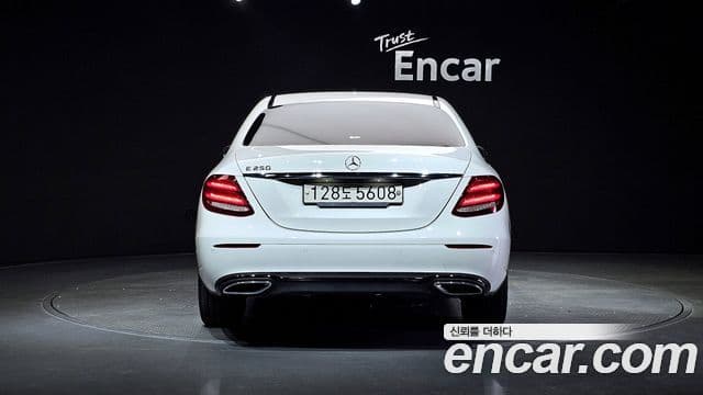 Mercedes-Benz E-класс W213 Avantgarde, 2020 4
