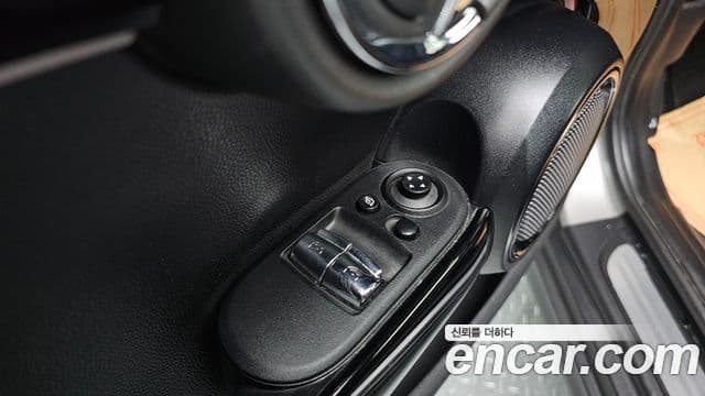 Mini Cooper 3세대, 2024 12