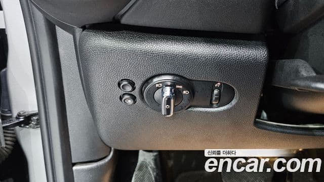 Mini Cooper 3세대, 2024 13