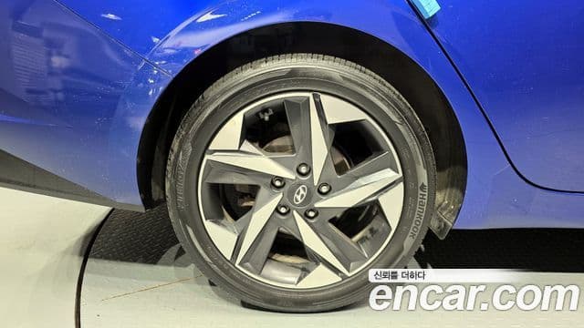 Hyundai Avante гибрид (CN7) Inspiration, 2021 все фото