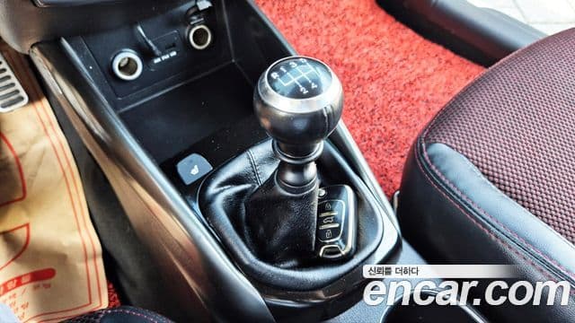 Kia Forte купе Prestige, 2011 11