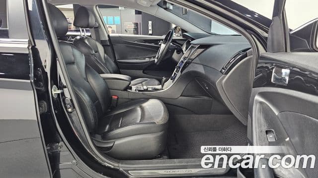 Hyundai YF Sonata люксовая версия, 2010 11