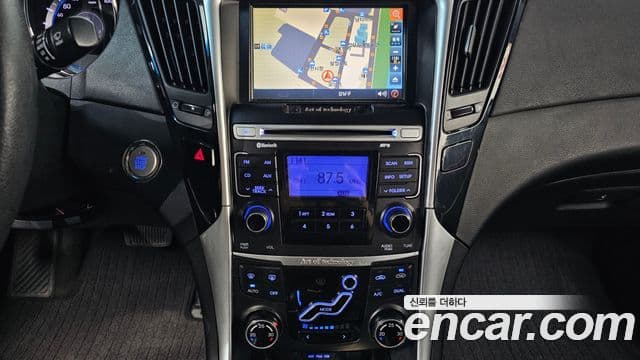 Hyundai YF Sonata люксовая версия, 2010 14