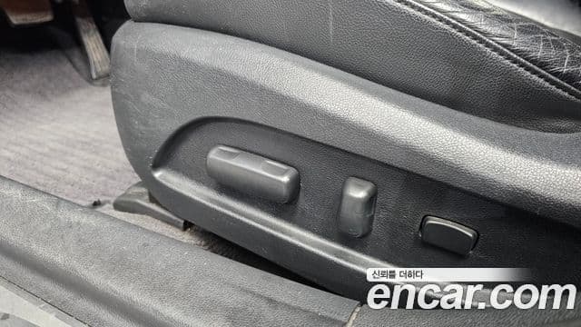 Hyundai YF Sonata люксовая версия, 2010 18