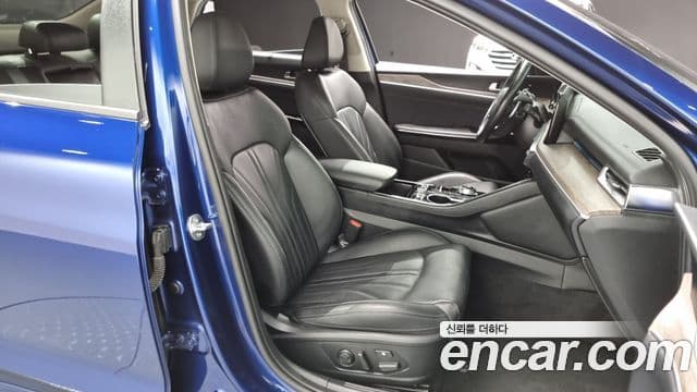 Kia K5 3세대 Signature, 2021 10