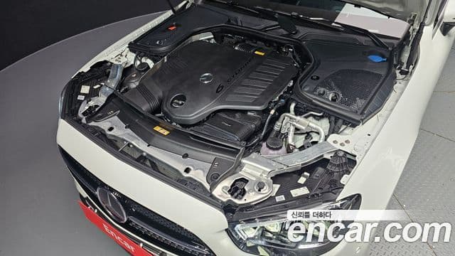 Mercedes-Benz E-класс W213 E450 4MATIC кабриолет, 2023 6