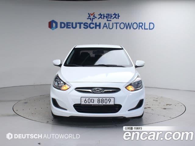 Hyundai Accent(новый кузов / новое поколение) Luxury, 2012 3