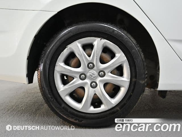 Hyundai Accent(новый кузов / новое поколение) Luxury, 2012 все фото