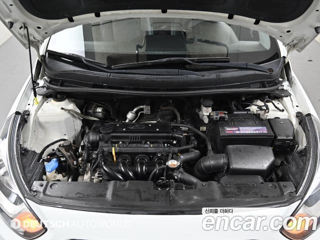 Hyundai Accent(новый кузов / новое поколение) Luxury, 2012 6