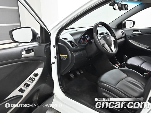 Hyundai Accent(новый кузов / новое поколение) Luxury, 2012 11
