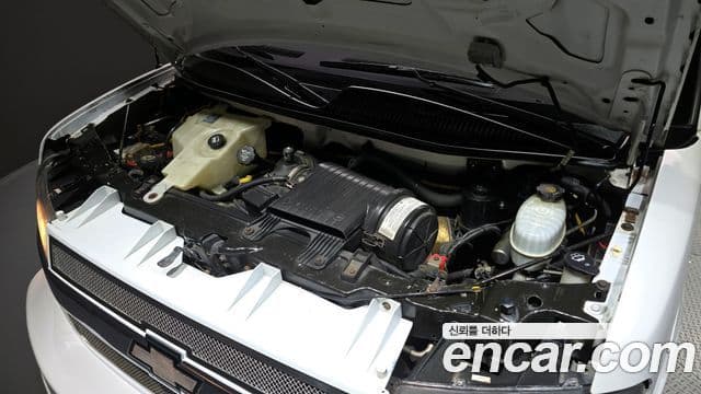 Chevrolet 익스프레스밴, 2004 6