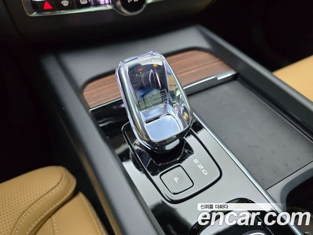 Volvo XC60 2세대 T8 Ultra Bright, 2025 9