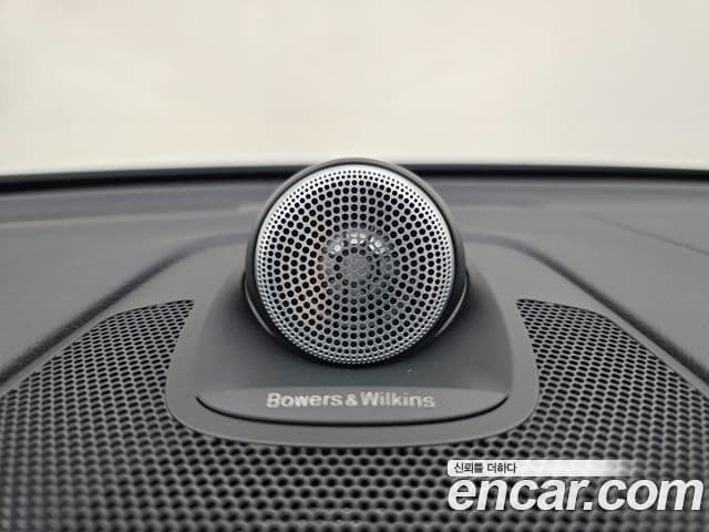 Volvo XC60 2세대 T8 Ultra Bright, 2025 13